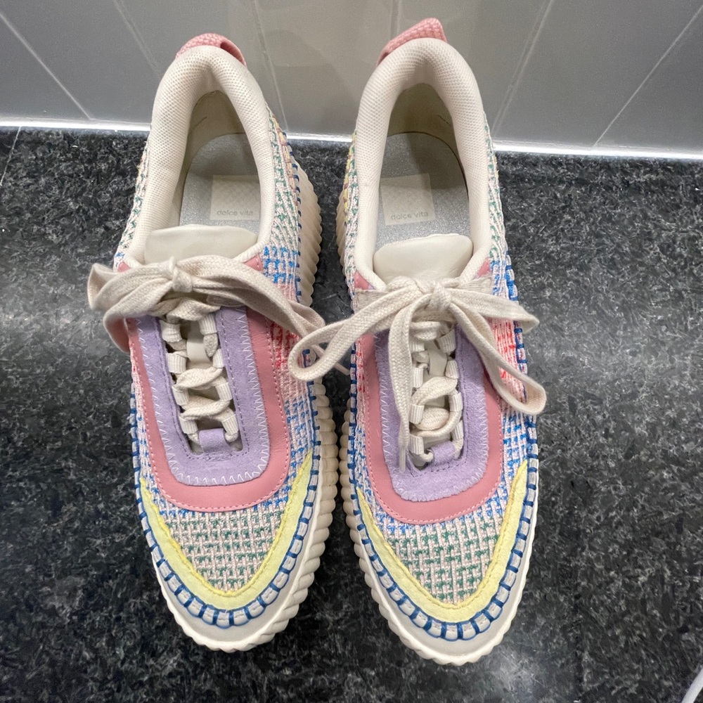 Dolce Vita Dolen Funfetti Sneakers - Size 9